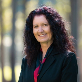 Image of Professor Leanne Holt